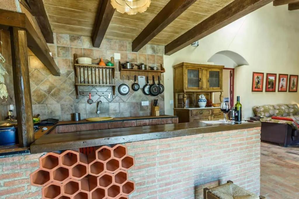 Casa Cortijo En Dehesa Sierra Leon *